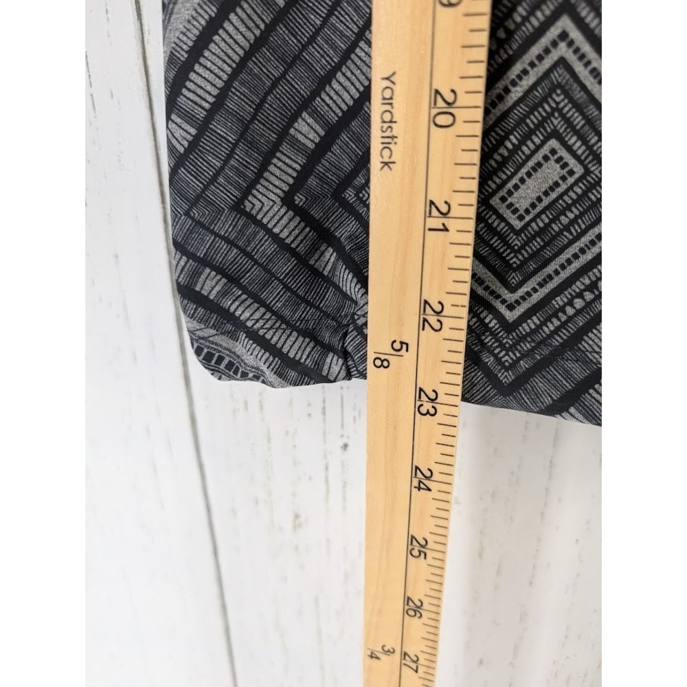 Fabletics Size Medium Gray Black‎ Norwalk Taos Print Active Tank Top - Picture 4 of 6